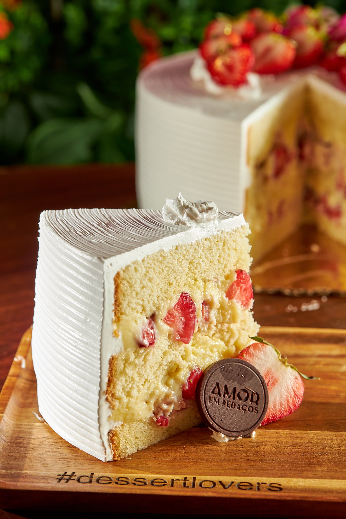 Bolo de Morango com Leite Ninho