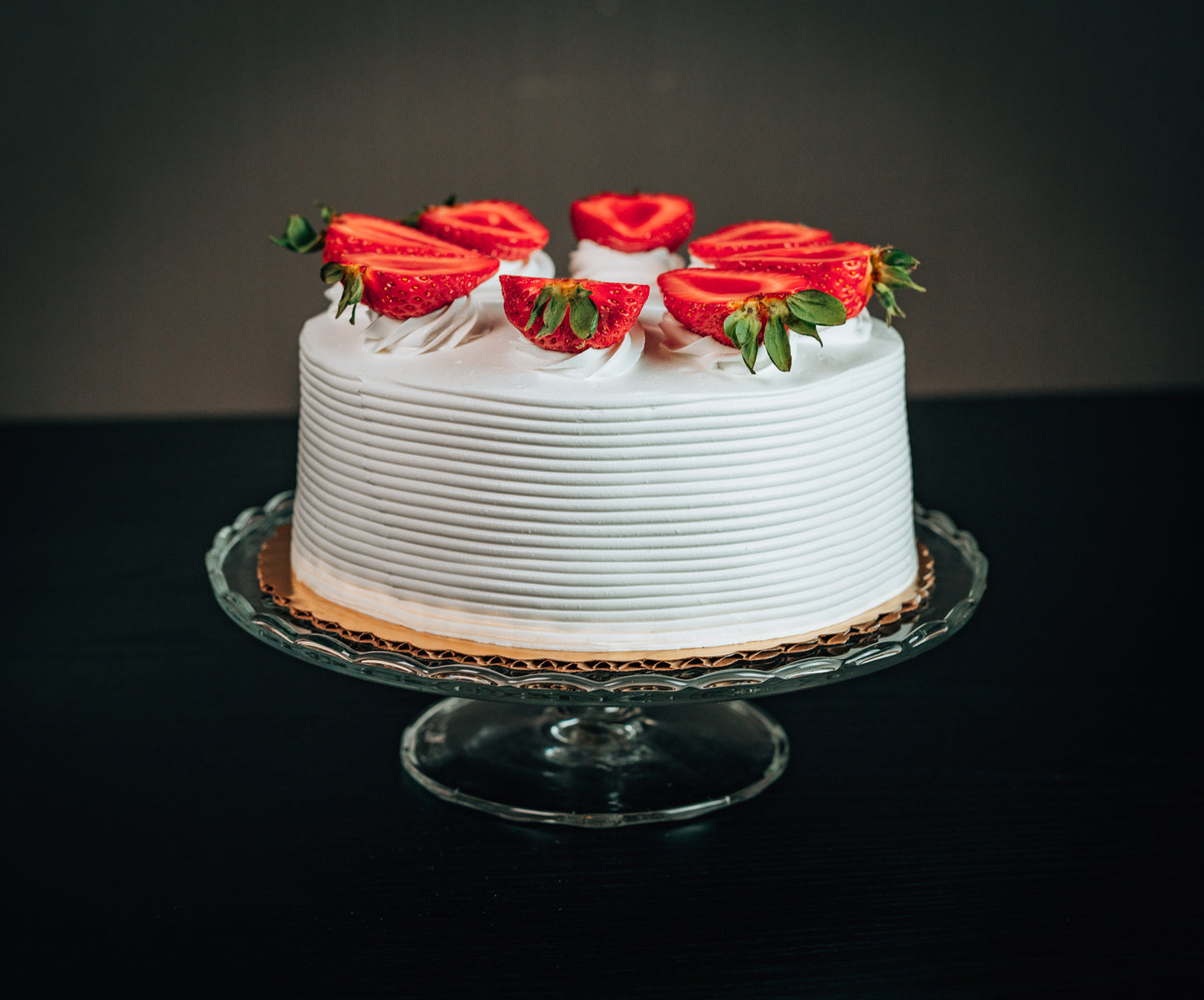 Bolo de Morango com Leite Condensado